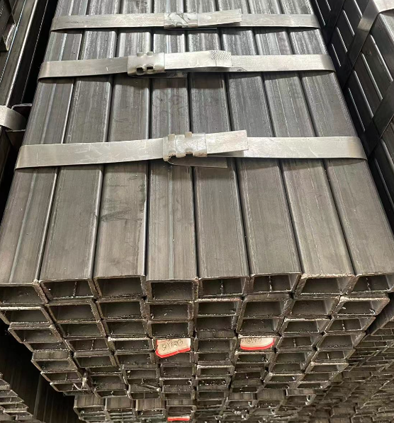 新疆工业用梯子 镀锌管焊接梯子 铁梯子方管梯